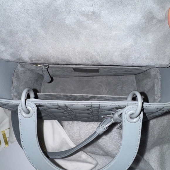 Lady Dior Gray Matte - Picture 4 of 12
